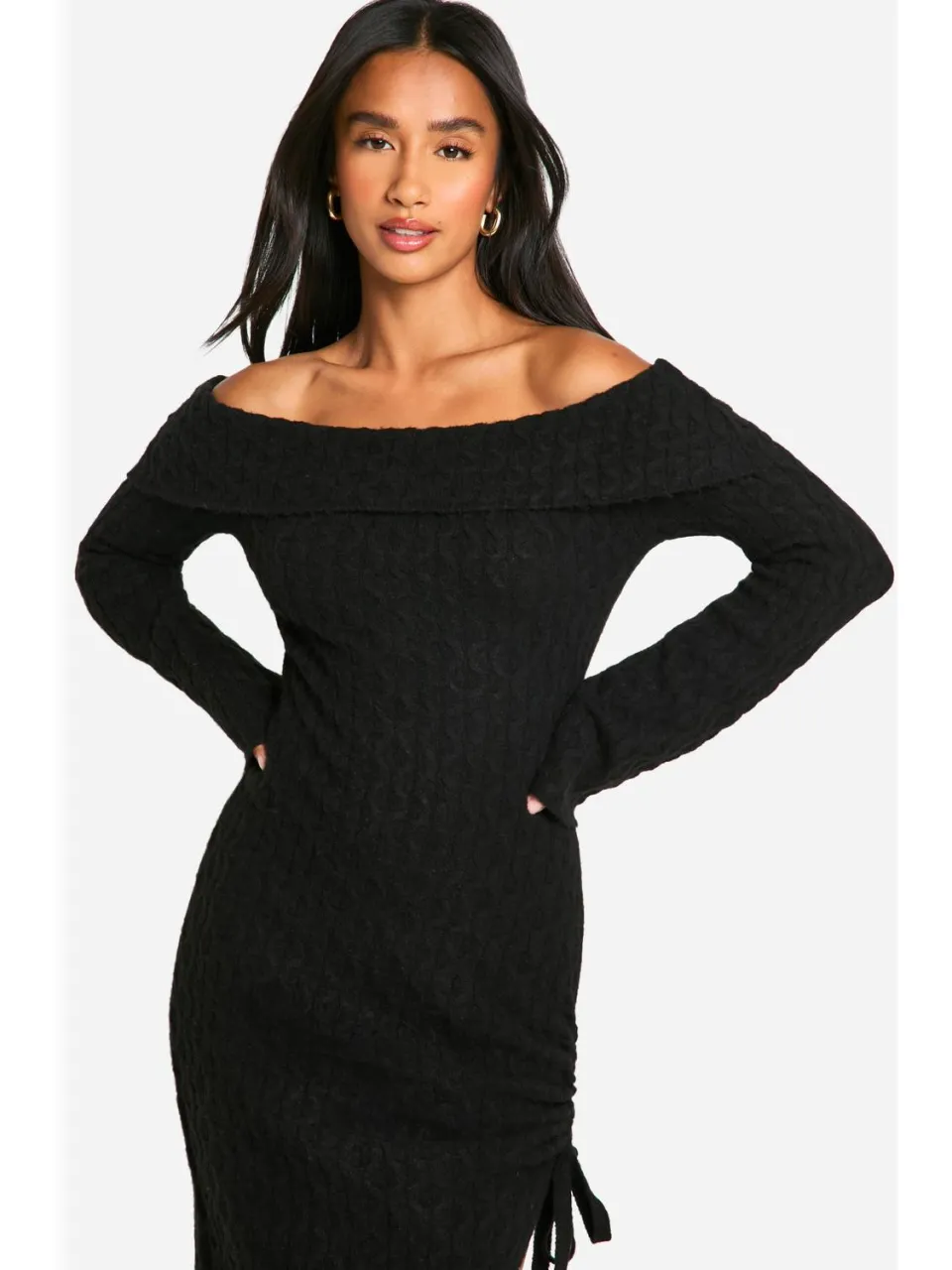boohoo Dames Petite Soft Cable Asymmetrische Saum Bardot Maxi Jurk zwart, foto 2