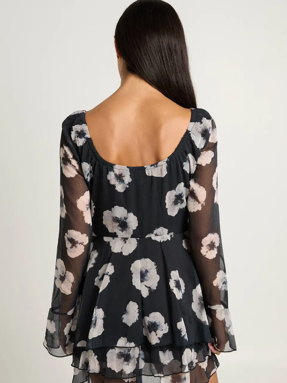 boohoo Dames Bloemen Chiffon Skaterjurk zwart, foto 3