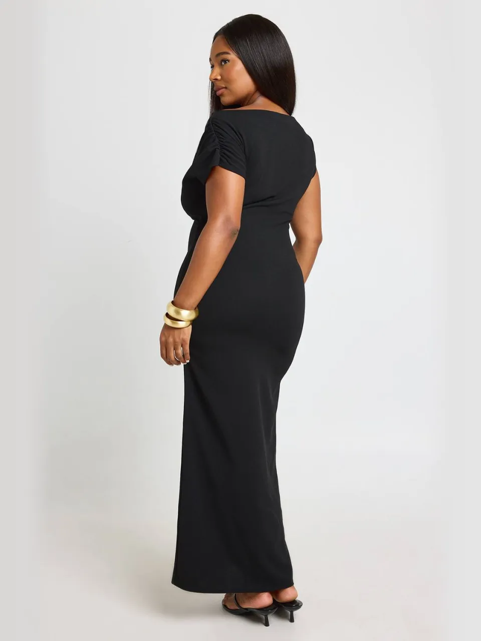 boohoo Dames Plus Crepe Asymmetrische Hals Draperie Midi Jurk zwart, foto 3