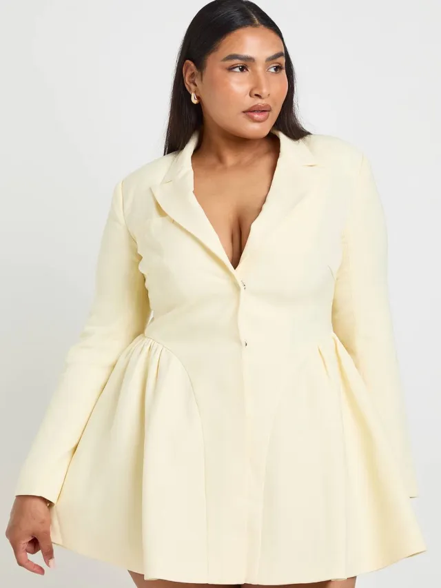 boohoo Dames Plus Skater Rok Blazer Jurk Boter