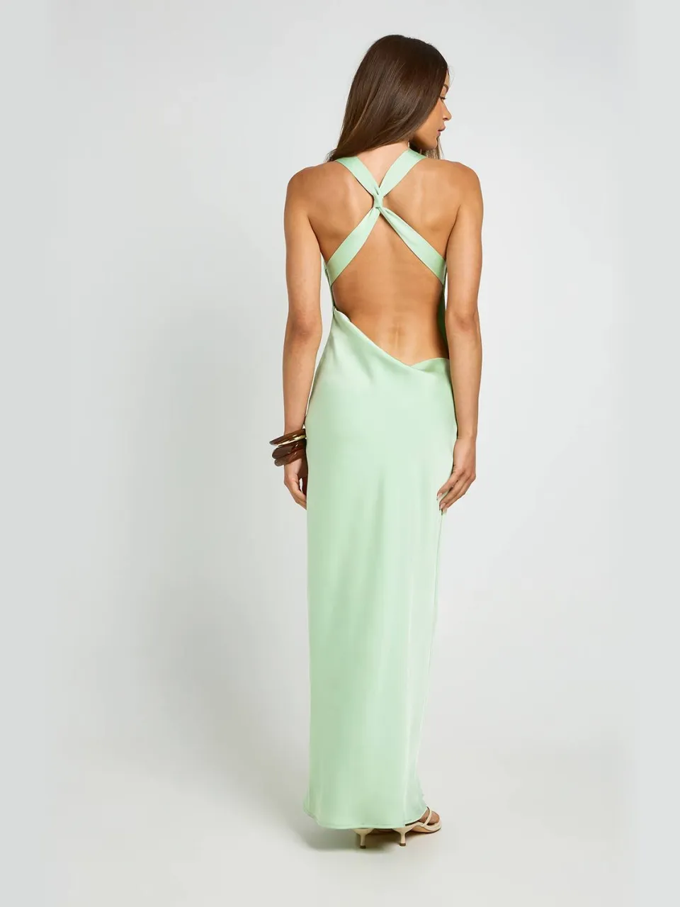 boohoo Dames Maxi Satijnen Jurk Met Gedrapeerde Rug munt, foto 2