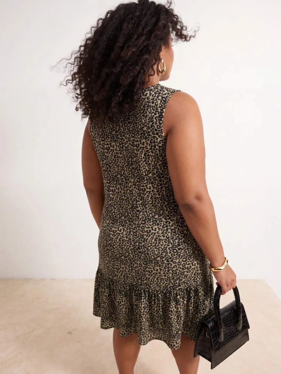 Trendyol Curve Dames Groen Stippen Kort / Mini Mouwloos Casual Recht Grote maten Jurk, foto 2