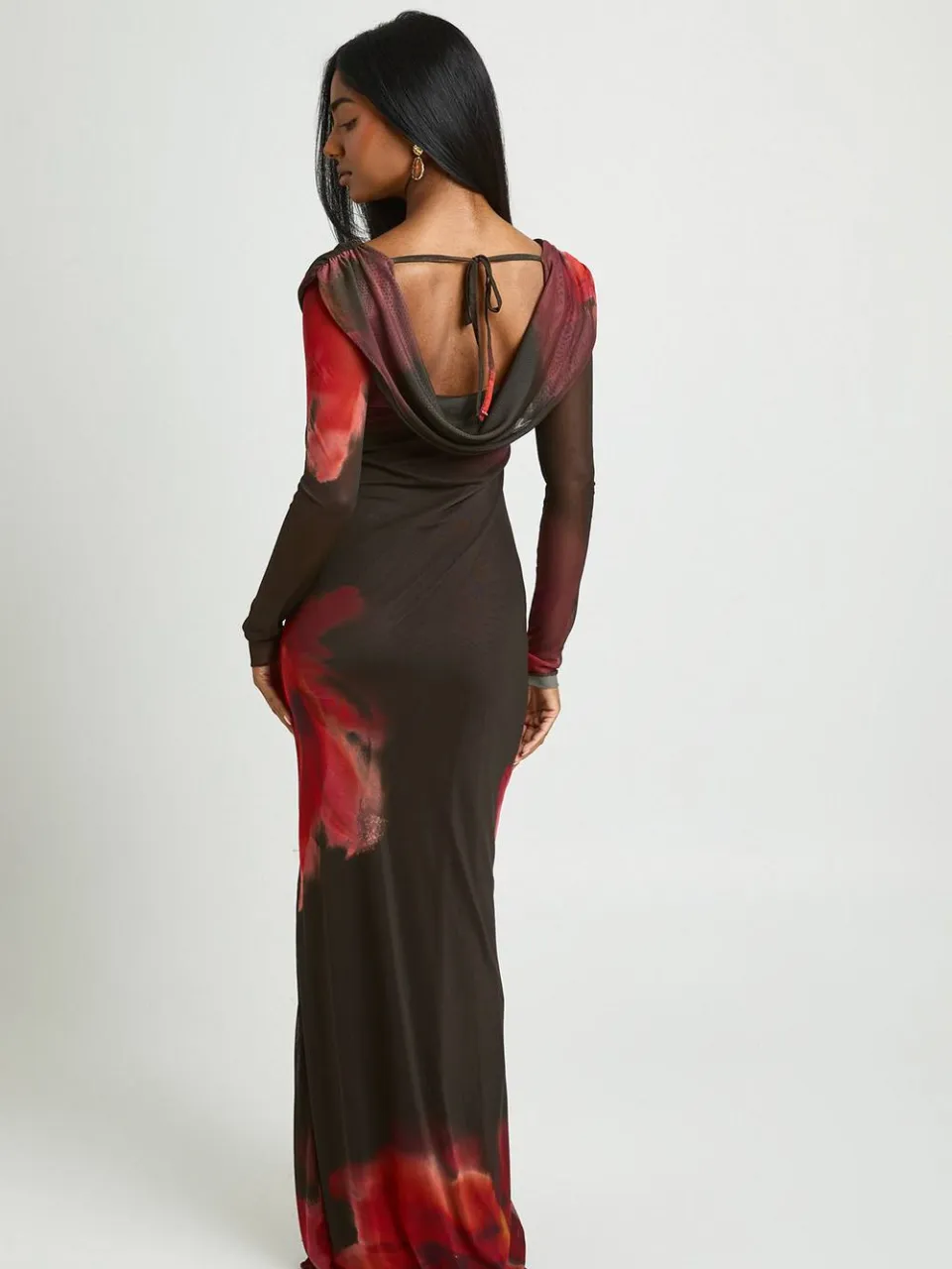 boohoo Dames Gebloemde Mesh Wijde Waterval Maxi Jurk zwart, foto 2