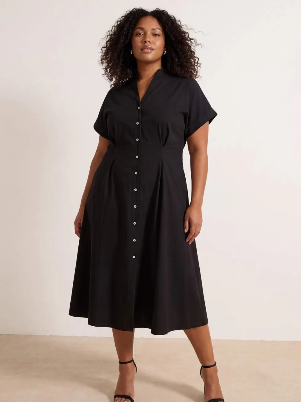 Trendyol Curve Dames Zwart Effen Midi Kort Casual A-lijn Grote maten Jurk