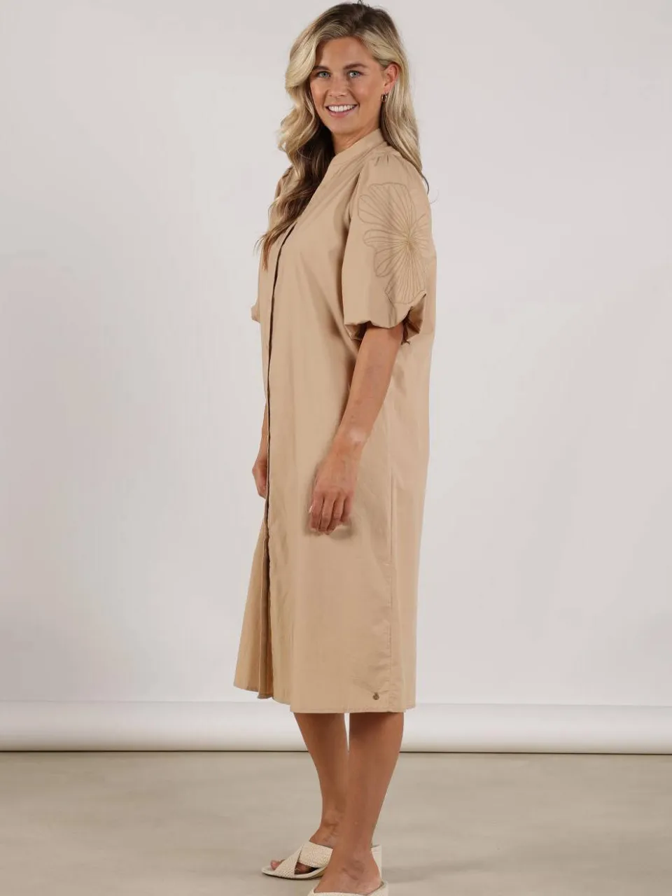 NUKUS gebloemde midi jurk camel, foto 6