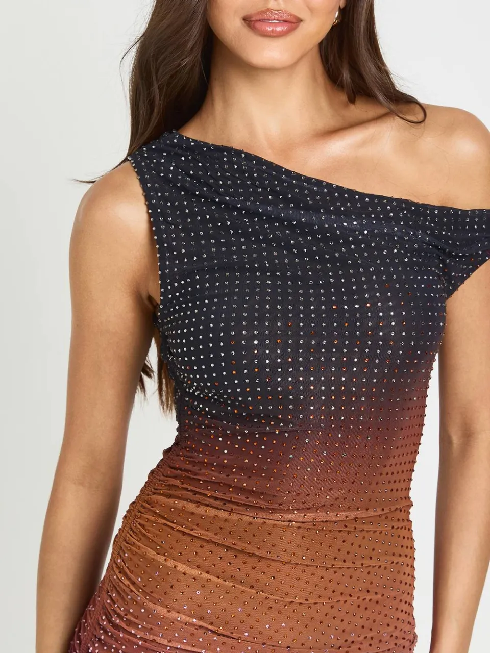 boohoo Dames Premium Hotfix Ombre Mini Jurk chocoladebruin, foto 4