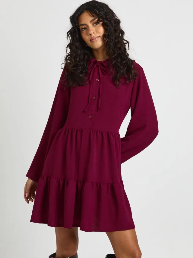 boohoo Dames Geplooide Ruches Kraag Smock Jurk Pruim