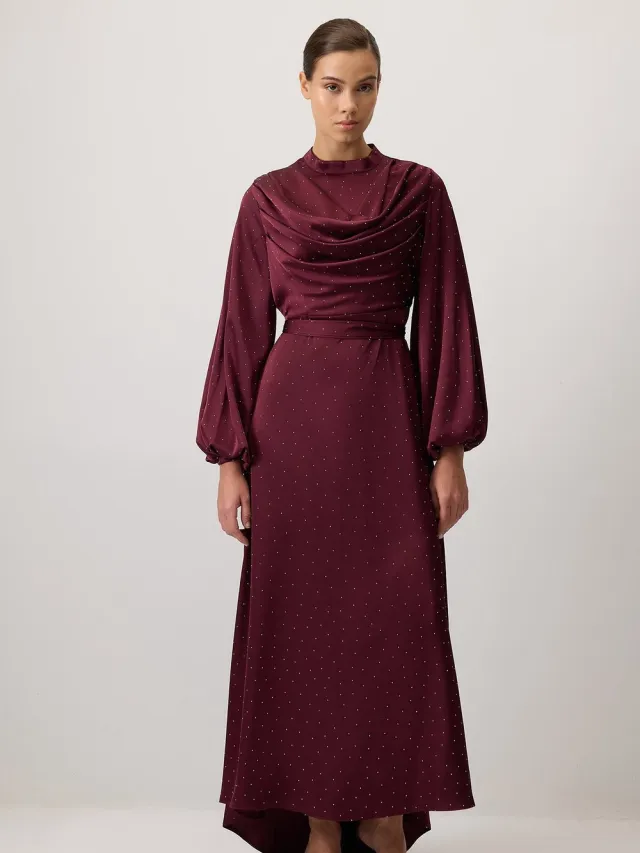 TOUCHÉ PRIVÉ Gedrapeerde satijnen jurk met stras-rand - Bordeaux - Dames