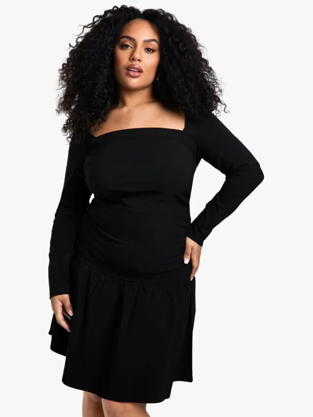 boohoo Dames Plus Bengaline Square Neck Ruched Skaterjurk Zwart