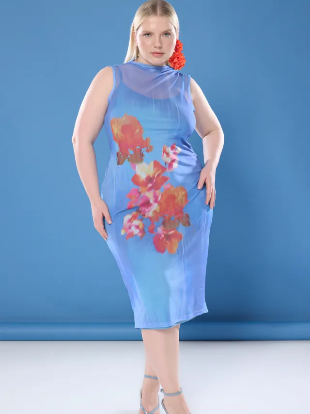 Trendyol Curve Dames Meerkleurig Bloemen Midi Mouwloos Casual Recht Grote maten Jurk Veelkleurig