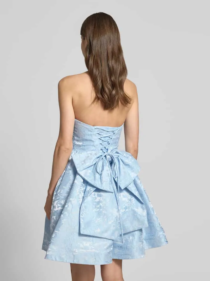 Hey Kyla Cocktailjurk in off-shoulder-look lichtblauw, foto 3