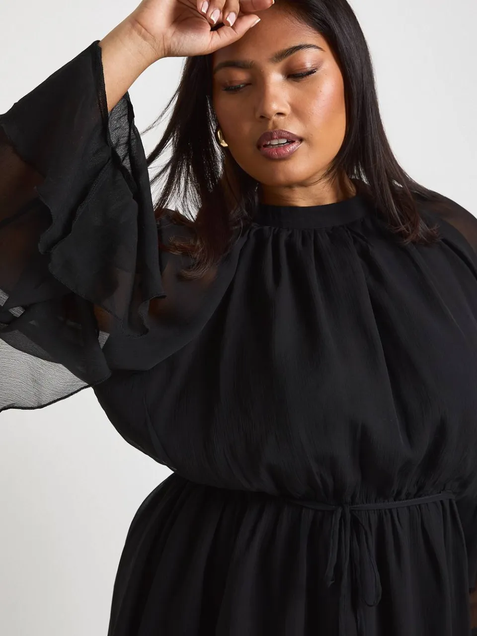boohoo Dames Plus Chiffon Jurk Met Uitlopende Mouwen In Skater Stijl zwart, foto 4