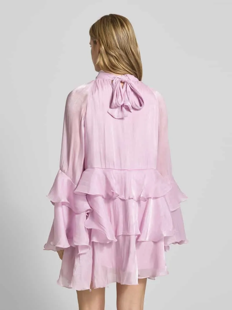 Gina Tricot mini-jurk in laagjeslook model 'Flowy frill' lila, foto 3