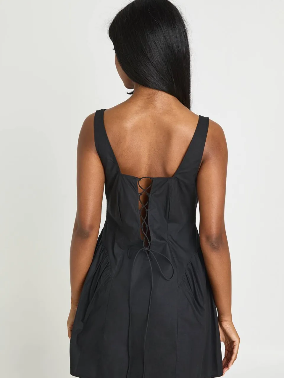 boohoo Dames Mini Jurk Met Vierkante Hals En Wijde Rok In Poplin zwart, foto 2