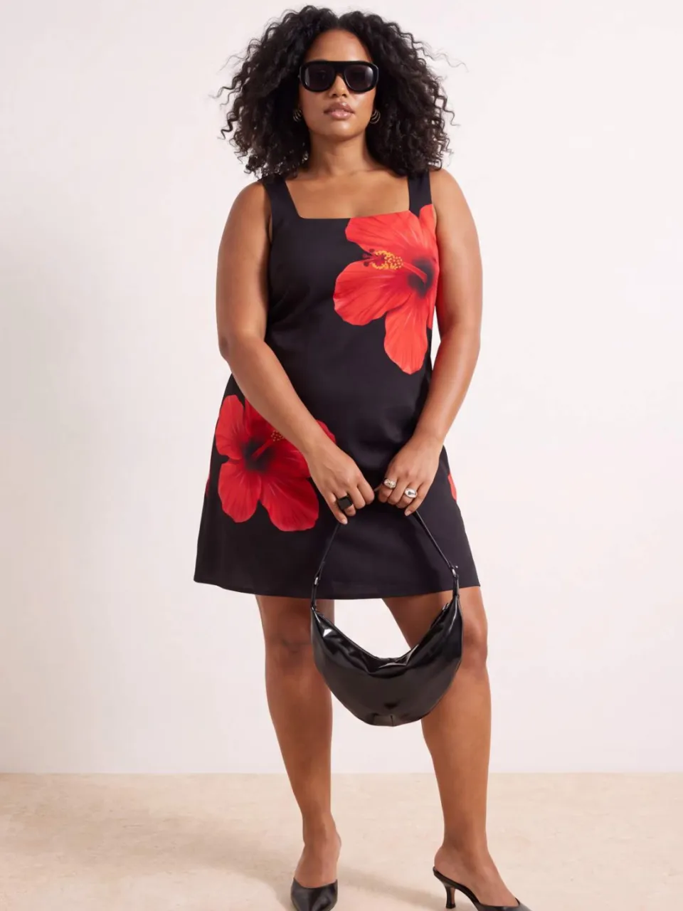 Trendyol Curve Dames Zwart Bloemen Kort / Mini Mouwloos A-lijn Grote maten Jurk, foto 2