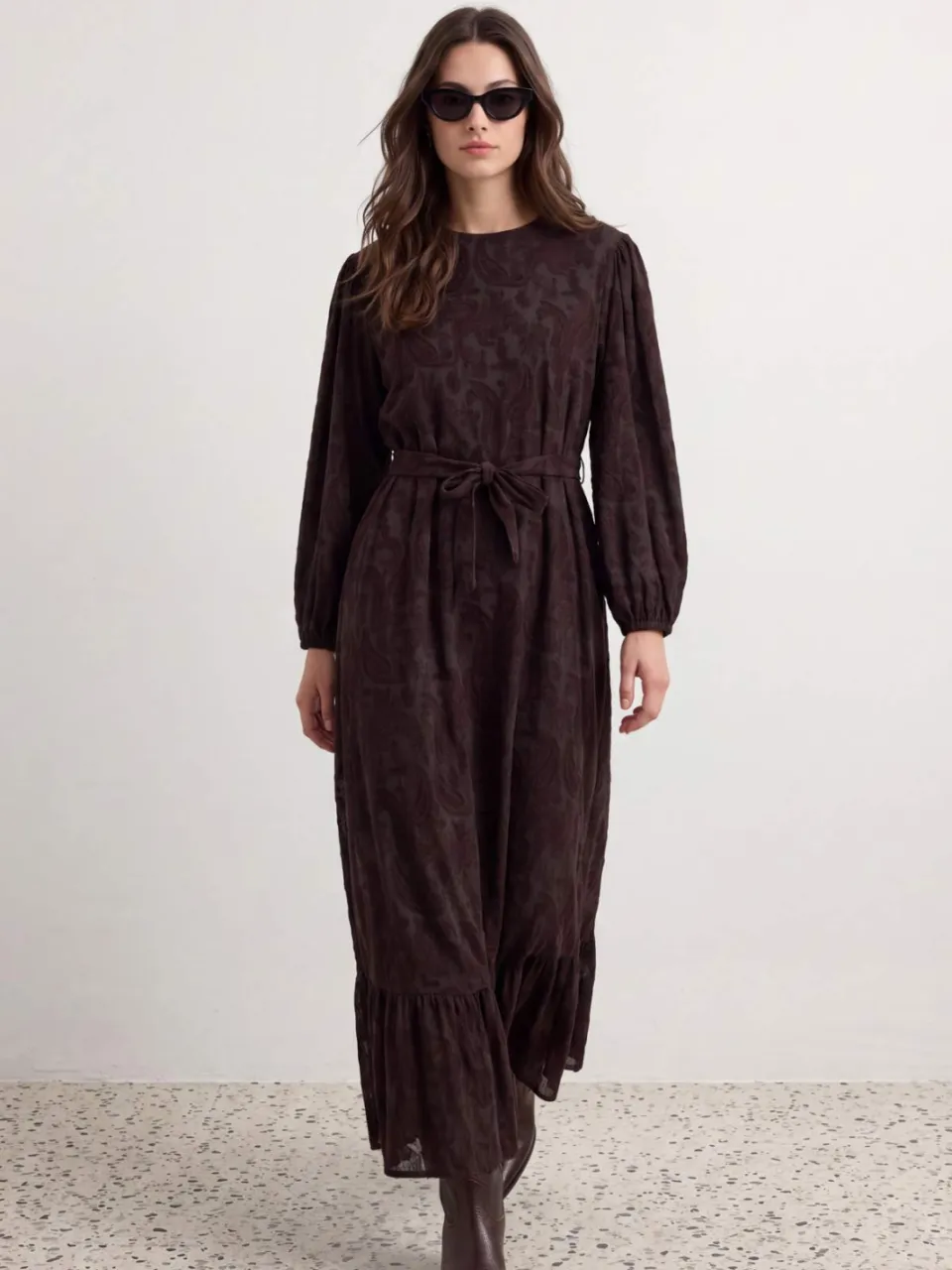 Trendyol Modest Dames Bruin Gestructureerd Maxi Lang Skater Modest Jurken