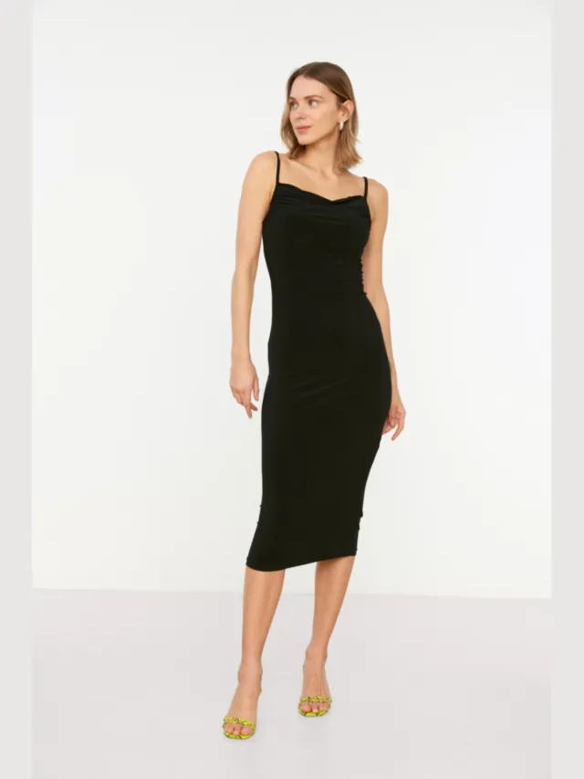Trendyol Vrouw/Meisje Col nek Bodycon Midi Jurk Zwart