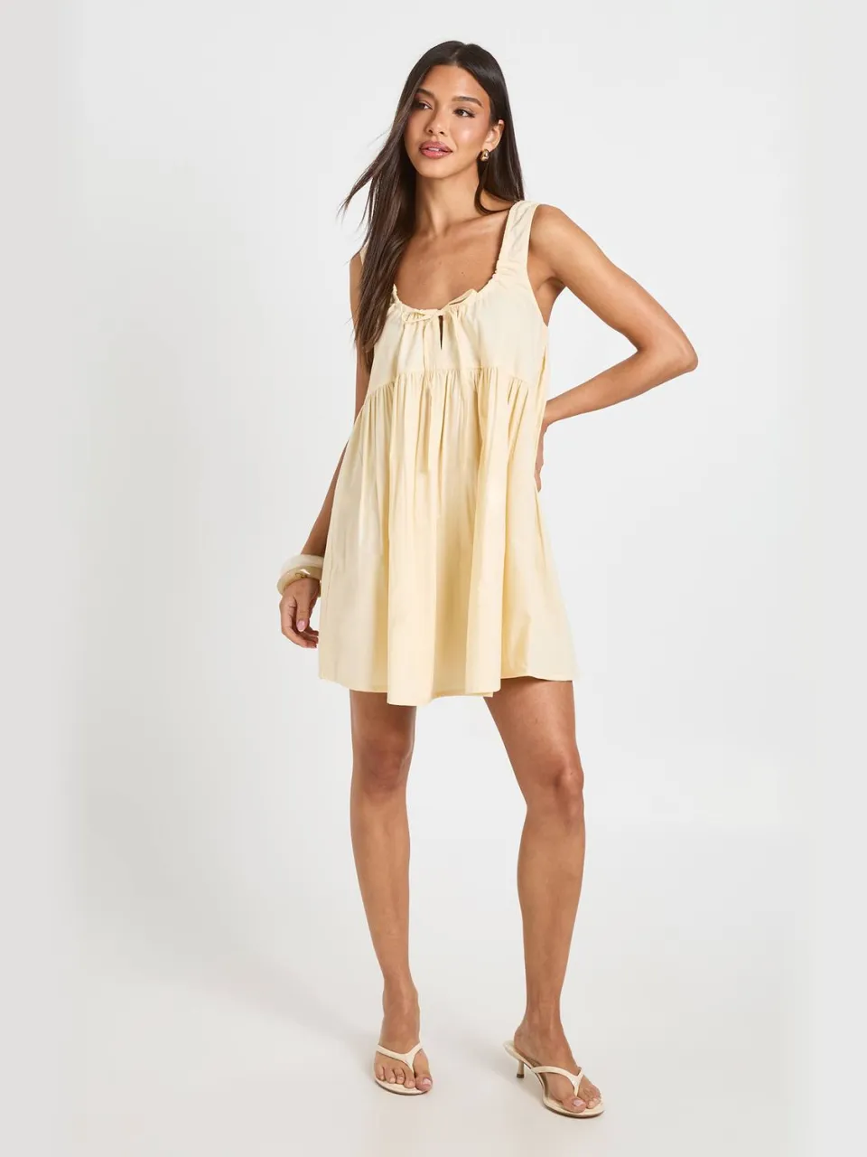 boohoo Dames Mini Smock Jurk Met Strikdetail Vooraan citroen, foto 2