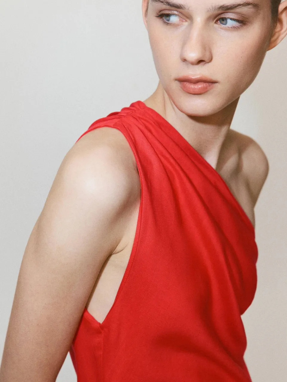 Mango one shoulder midi jurk met linnen - rood, foto 3