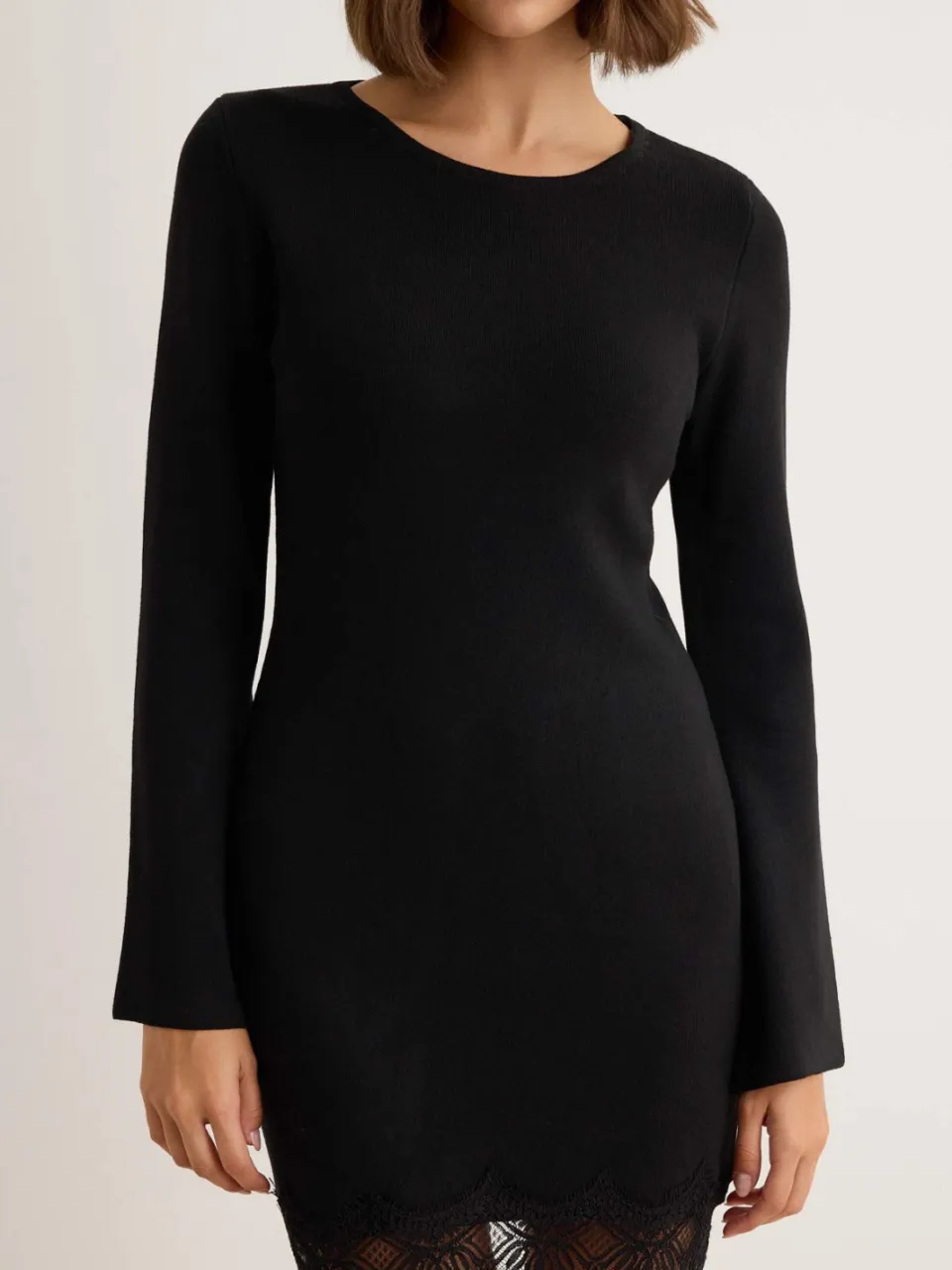 Trendyol TRENDYOLMİLLA Dames Zwart Effen Kort / Mini Lang Casual Bodycon Jurken, foto 2