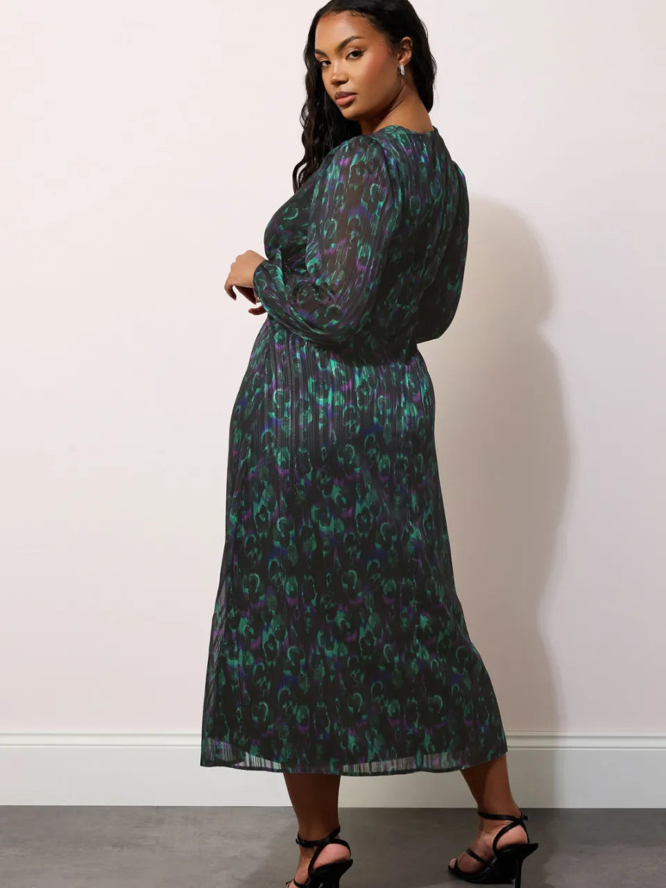 Yours London Midaxijurk Met Pauwenprint In Metallic Zwart/Paars, foto 3