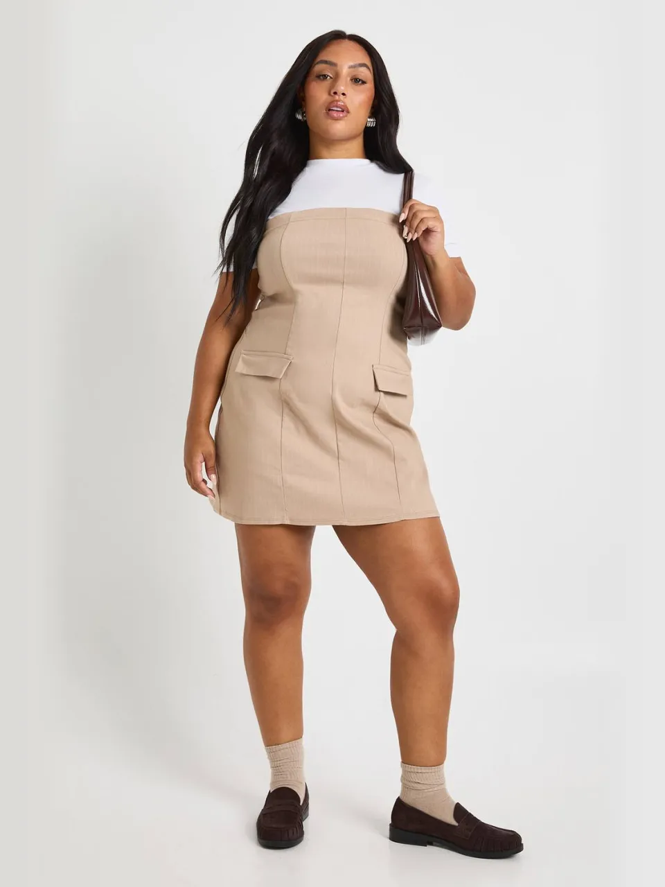 boohoo Dames Plus Pinstripe Bandeau Detail T-shirt Jurk taupe, foto 3