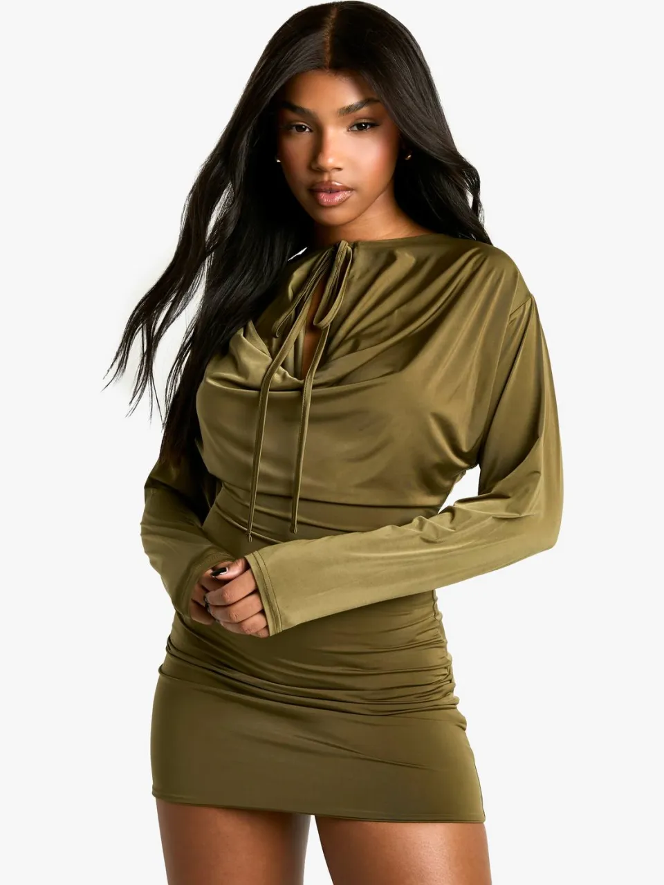 boohoo Dames Cowl Strap Detail Long Sleeve Mini Dress groente, foto 2