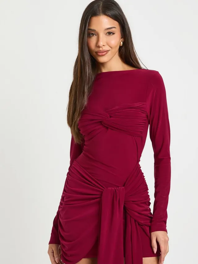 boohoo Dames Gerimpelde Mini Jurk met Twist Detail Bordeaux Rood