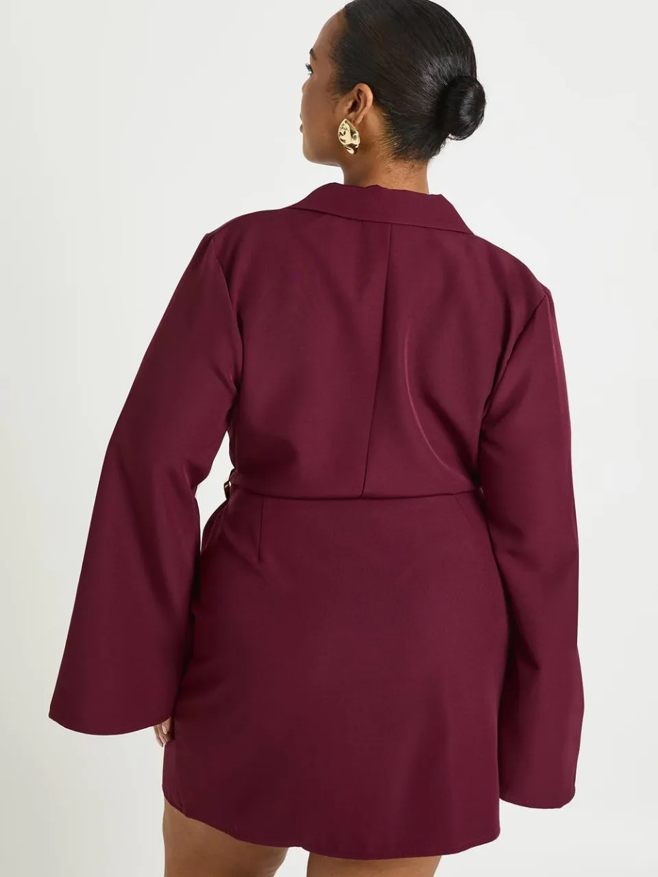 boohoo Dames Plus gespdetail getailleerde blazerjurk met strik in de taille wijn, foto 2
