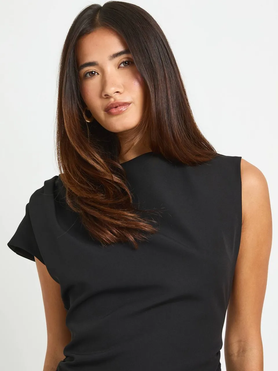 boohoo Dames Mini-jurk Met Hoge Asymmetrische Hals En Geplooide Taille zwart, foto 4