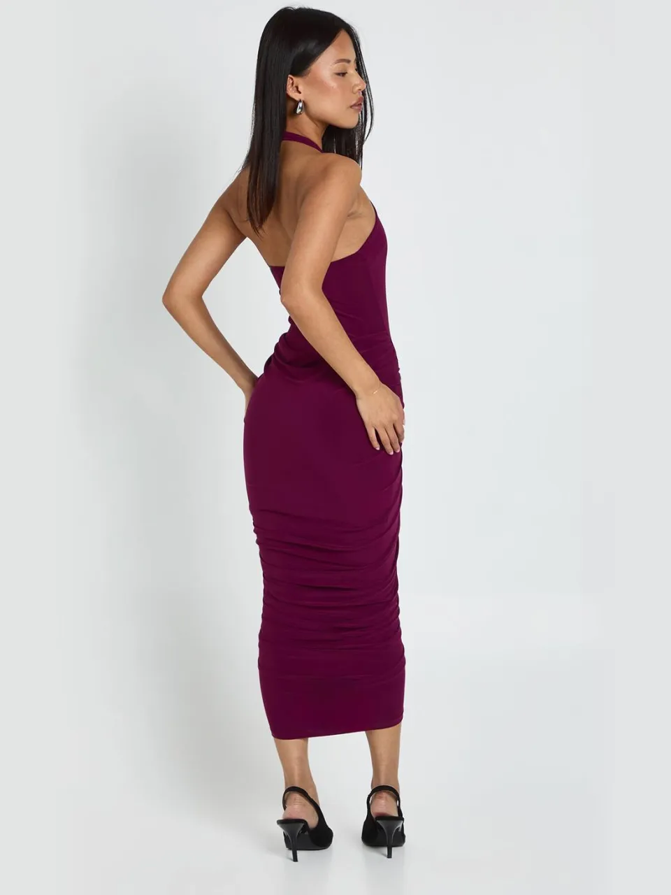 boohoo Dames Petite geraffelde panel halterneck midaxi-jurk pruim, foto 2