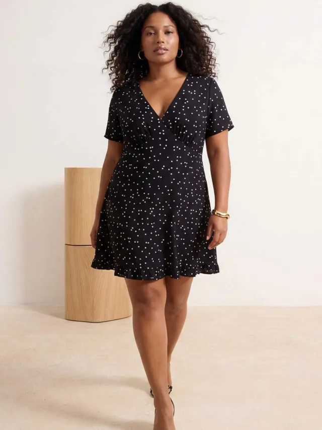 Trendyol Curve Dames Zwart Stippen Kort / Mini Kort Casual A-lijn Grote maten Jurk