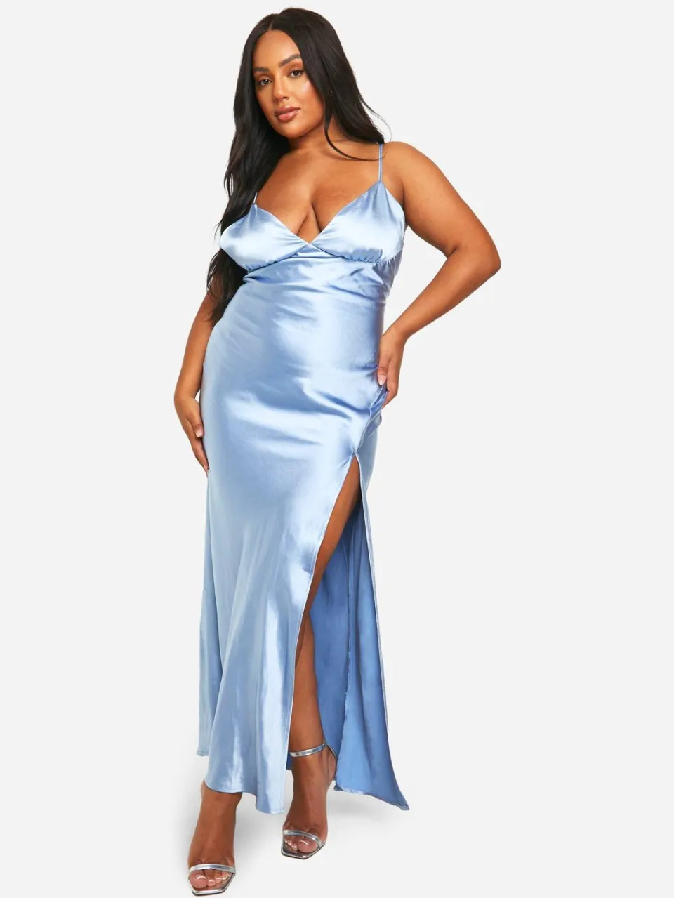 boohoo Dames Plus Bruidsmeisje Satijn Jurk met Bandjes Maxi Blauw