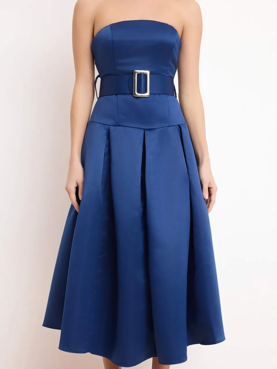 Trendyol TRENDYOLMİLLA Dames Donkerblauw Effen Midi Mouwloos Stijlvol/Avond Skater Jurken marineblauw/blauw, foto 2