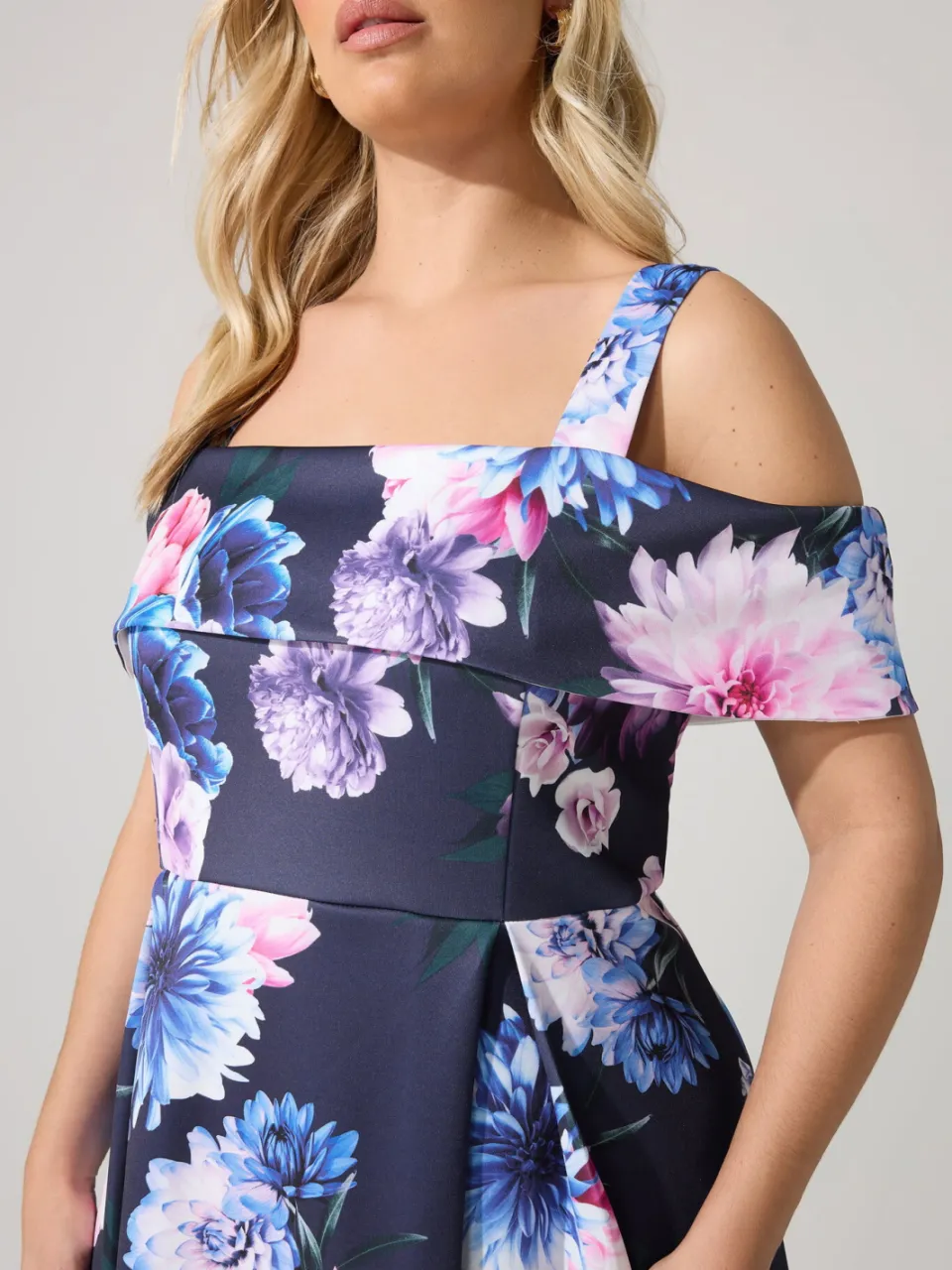 Yours London Marineblauwe Skaterjurk Met Bloemenprint En Blote Schouders, foto 4