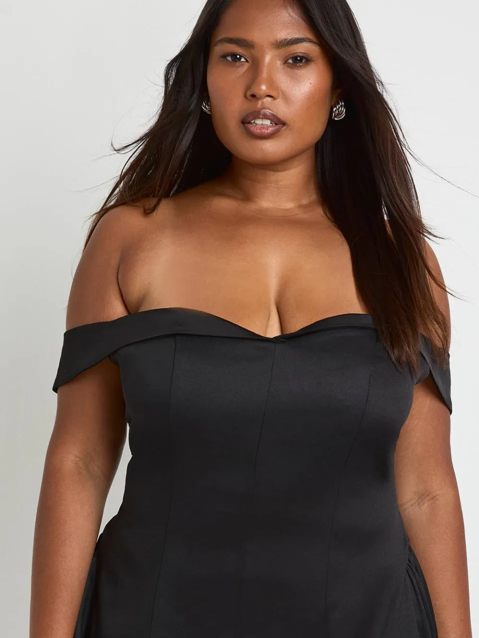 boohoo Dames Plus Satin Contrast Skaterjurk zwart, foto 4