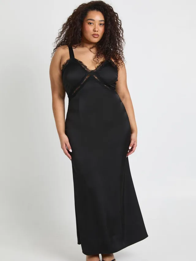 boohoo Dames Plus Satijnen Maxi Slip Jurk Met Kanten Afwerking Zwart