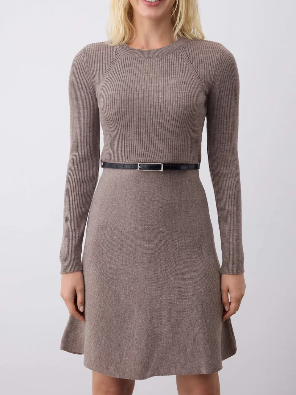 Trendyol TRENDYOLMİLLA Dames Beige Effen Kort / Mini Lang Casual A-lijn Jurken, foto 2