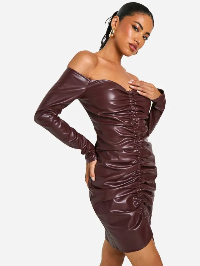 boohoo Dames Nep Leren Gerimpelde Mini Jurk chocoladebruin, foto 2