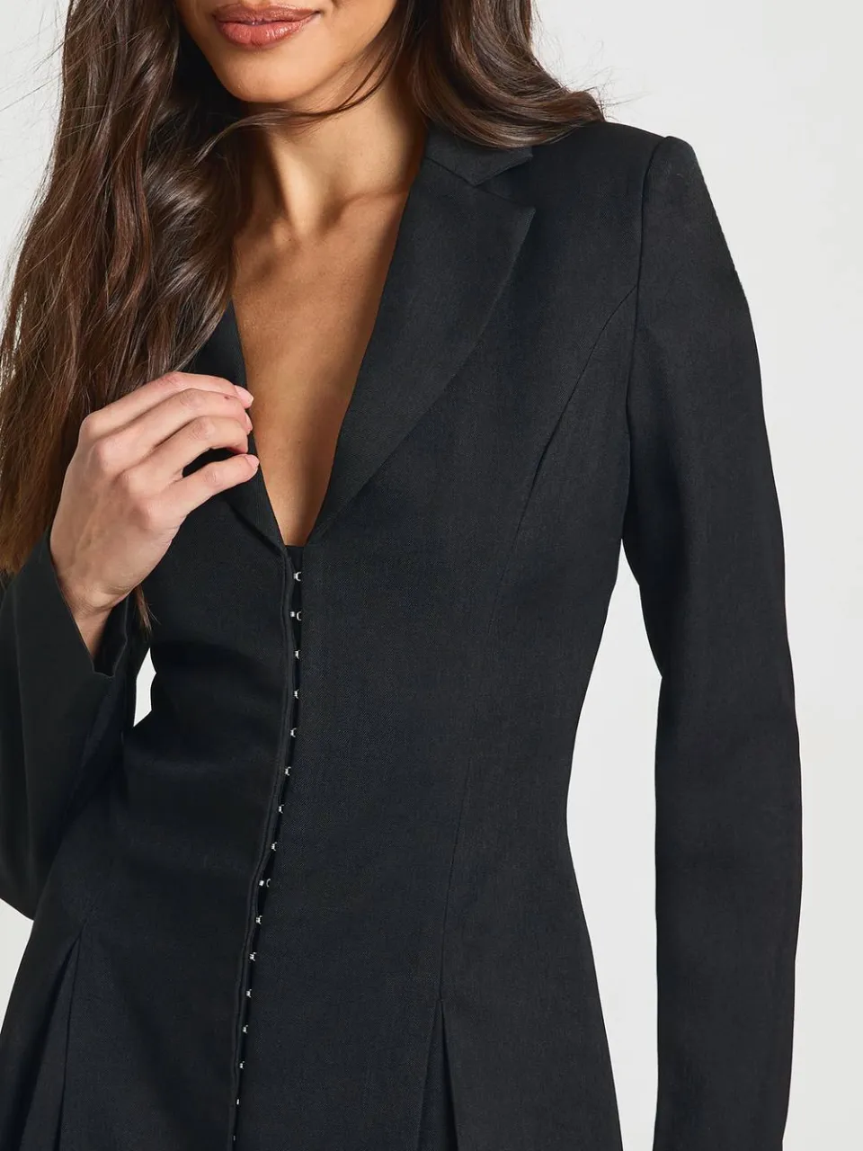 boohoo Dames Op Maat Gemaakte Blazerjurk met Haak & Oog Detail en Geaccentueerde Taille zwart, foto 4