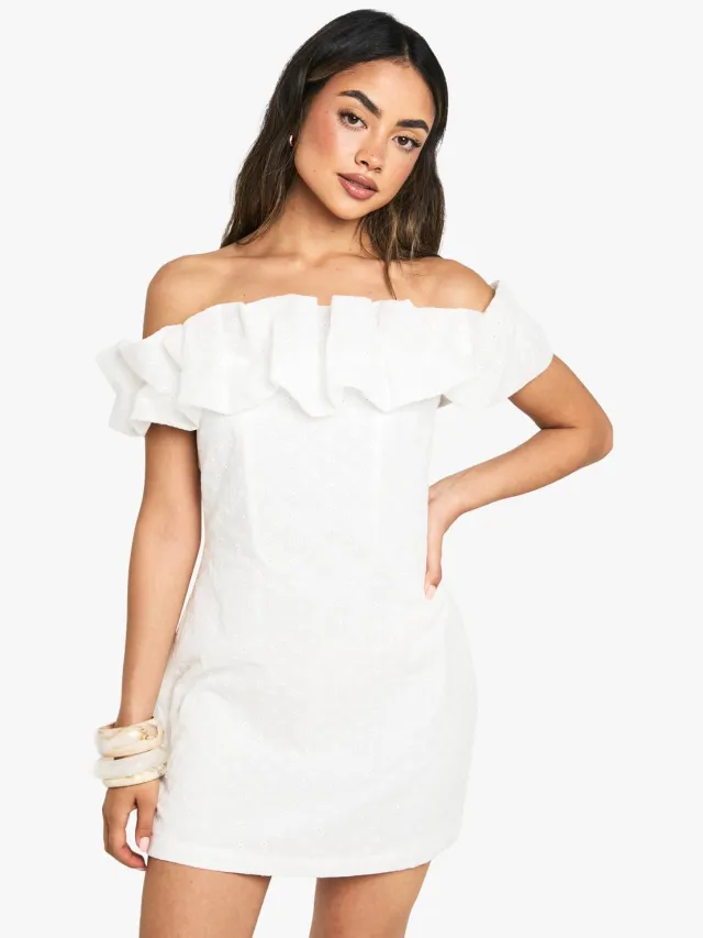 boohoo Dames Broderie Ruffled Detail Bardot Mini Dress Wit