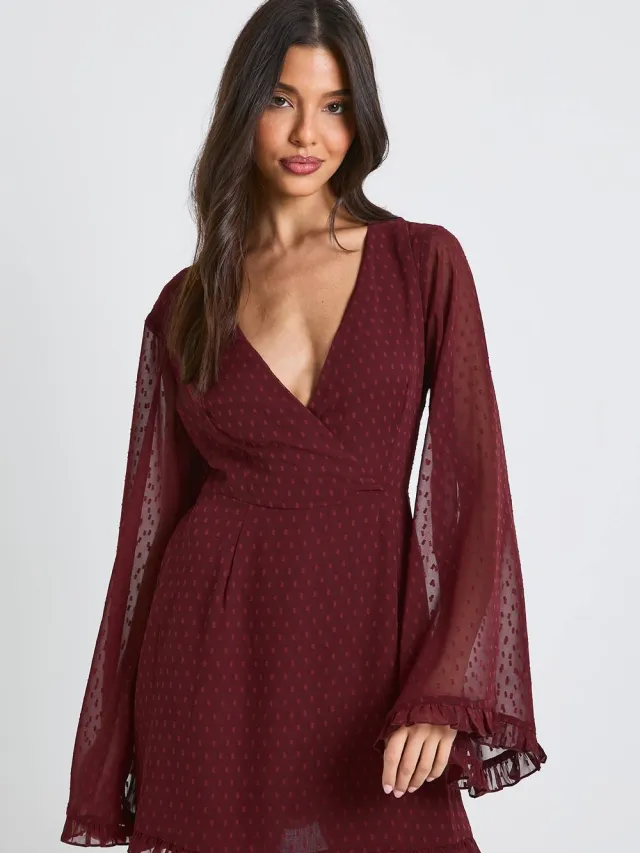 boohoo Dames Dobby mini wrap-jurk met flare mouwen Chocolate