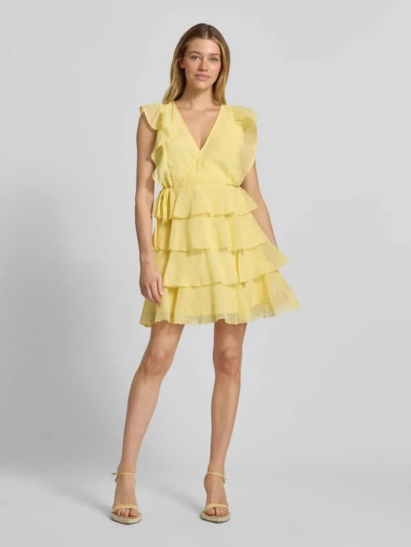 Vero Moda Getailleerde cocktailjurk met wikkellook model 'SABRINA' lichtgeel, foto 3
