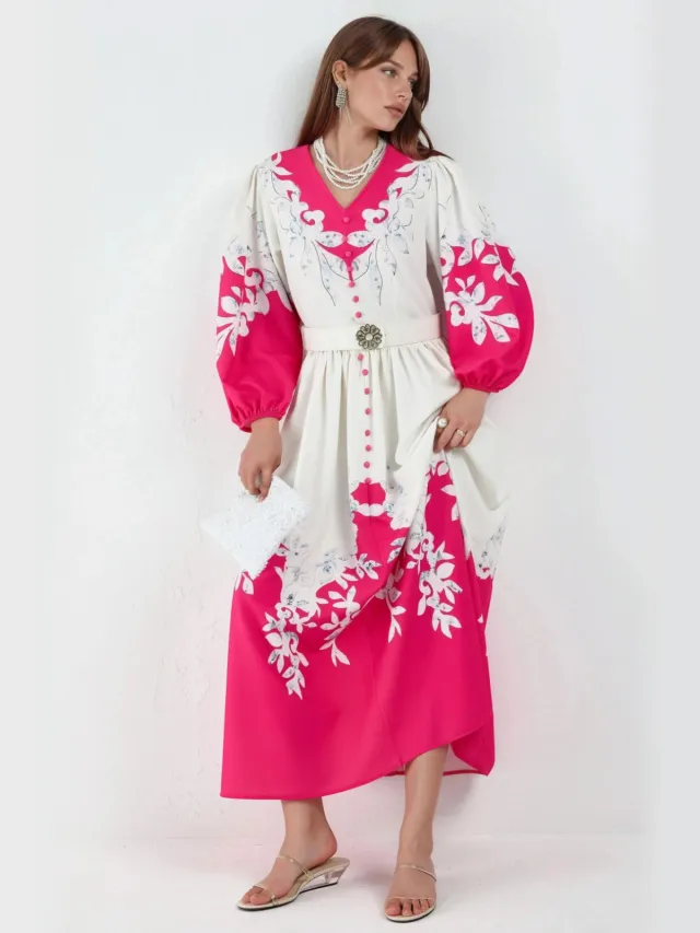 MSN Collection Bloemen Maxi Jurk met V-hals en Knoopdetails Wit