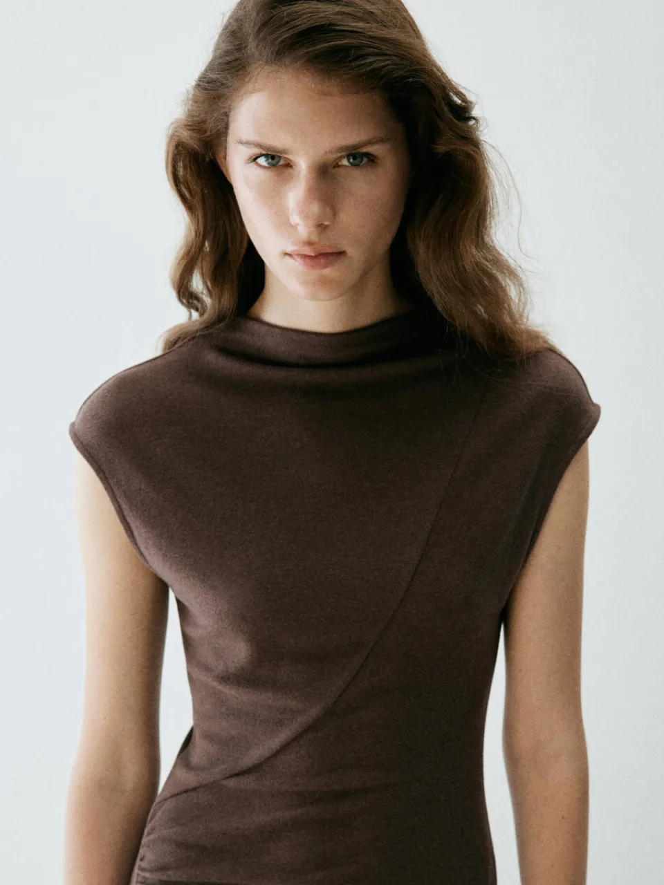 Mango midi jurk met split - bruin, foto 7