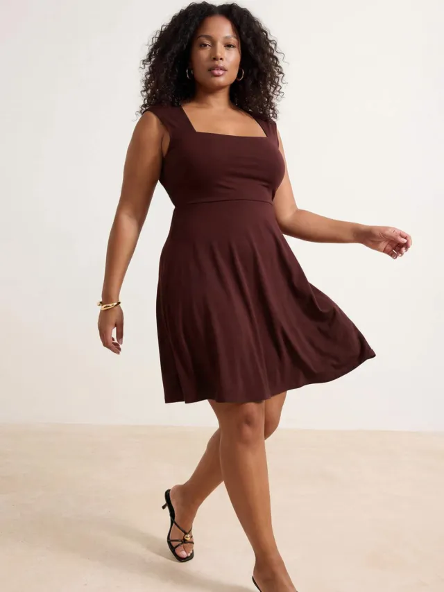Trendyol Curve Dames Bruin Effen Kort / Mini Mouwloos Skater Grote maten Jurk