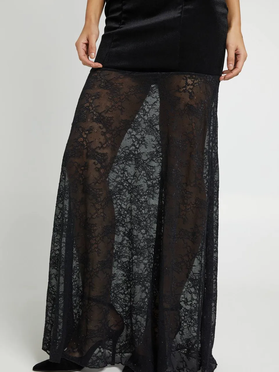 boohoo Dames Fluwelen Bandeau Hotfix Kanten Maxi Jurk zwart, foto 4
