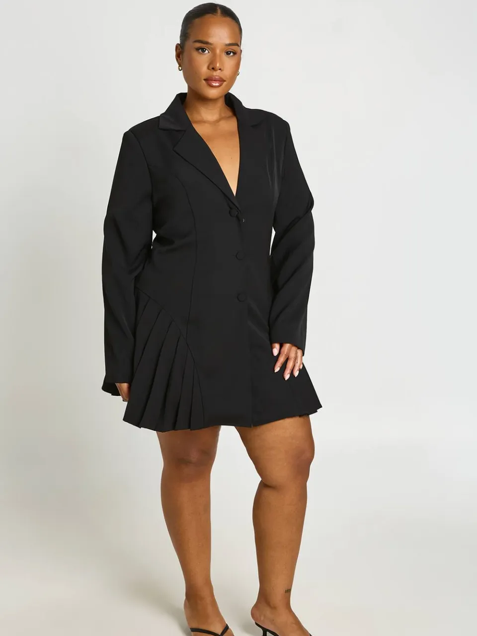 boohoo Dames Plus Plisse Rok Blazer Jurk Met Knoopsluiting zwart, foto 3