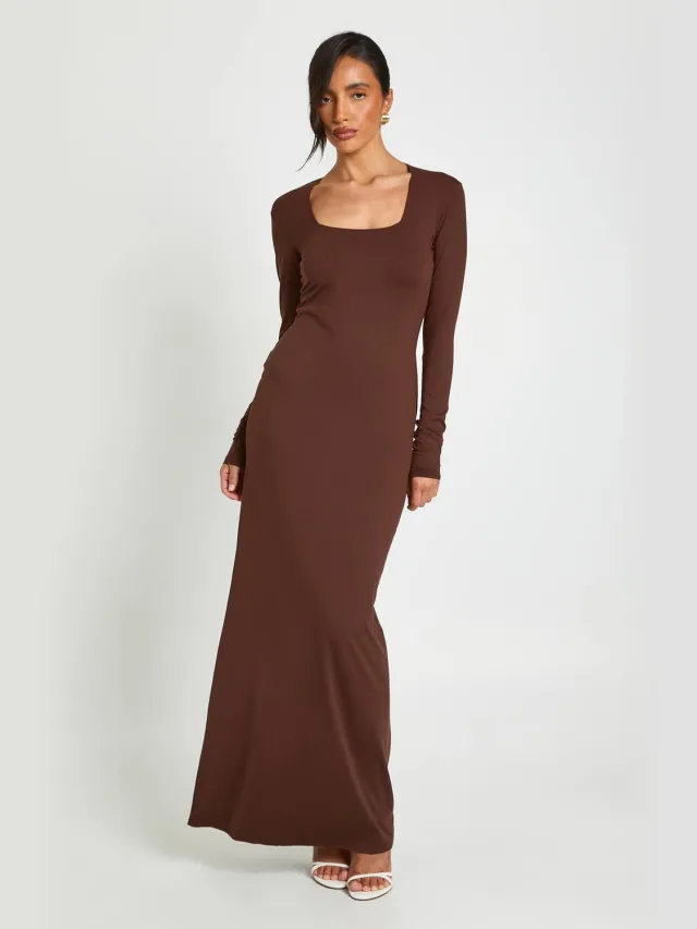 boohoo Dames Basic Supersoft Vierkante Hals Lange Mouw Maxi Jurk Chocoladebruin