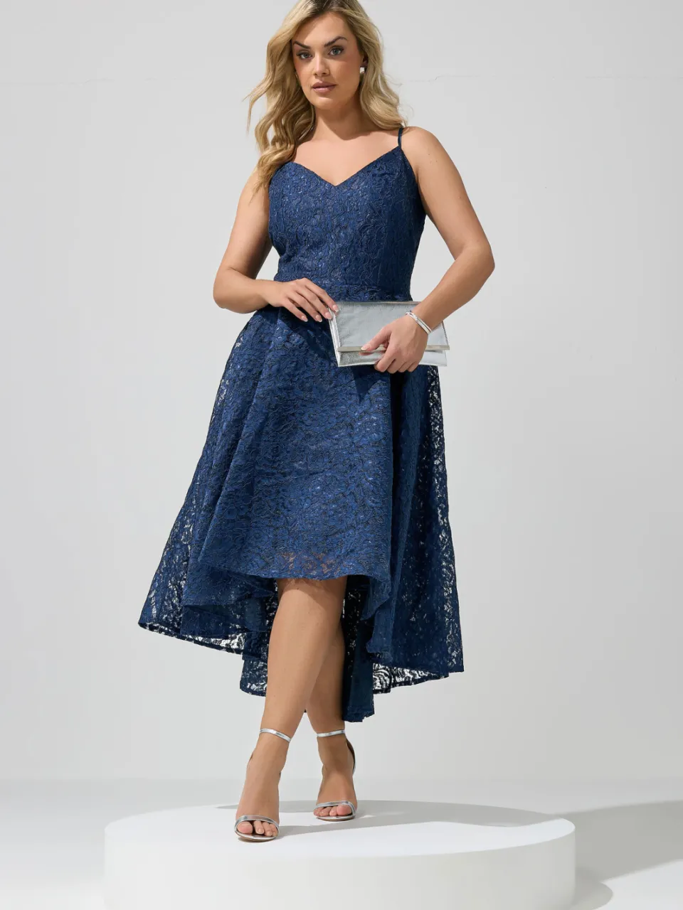 Yours London Kanten Midijurk Met Lange Achterkant In Donkerblauw blauw, foto 3